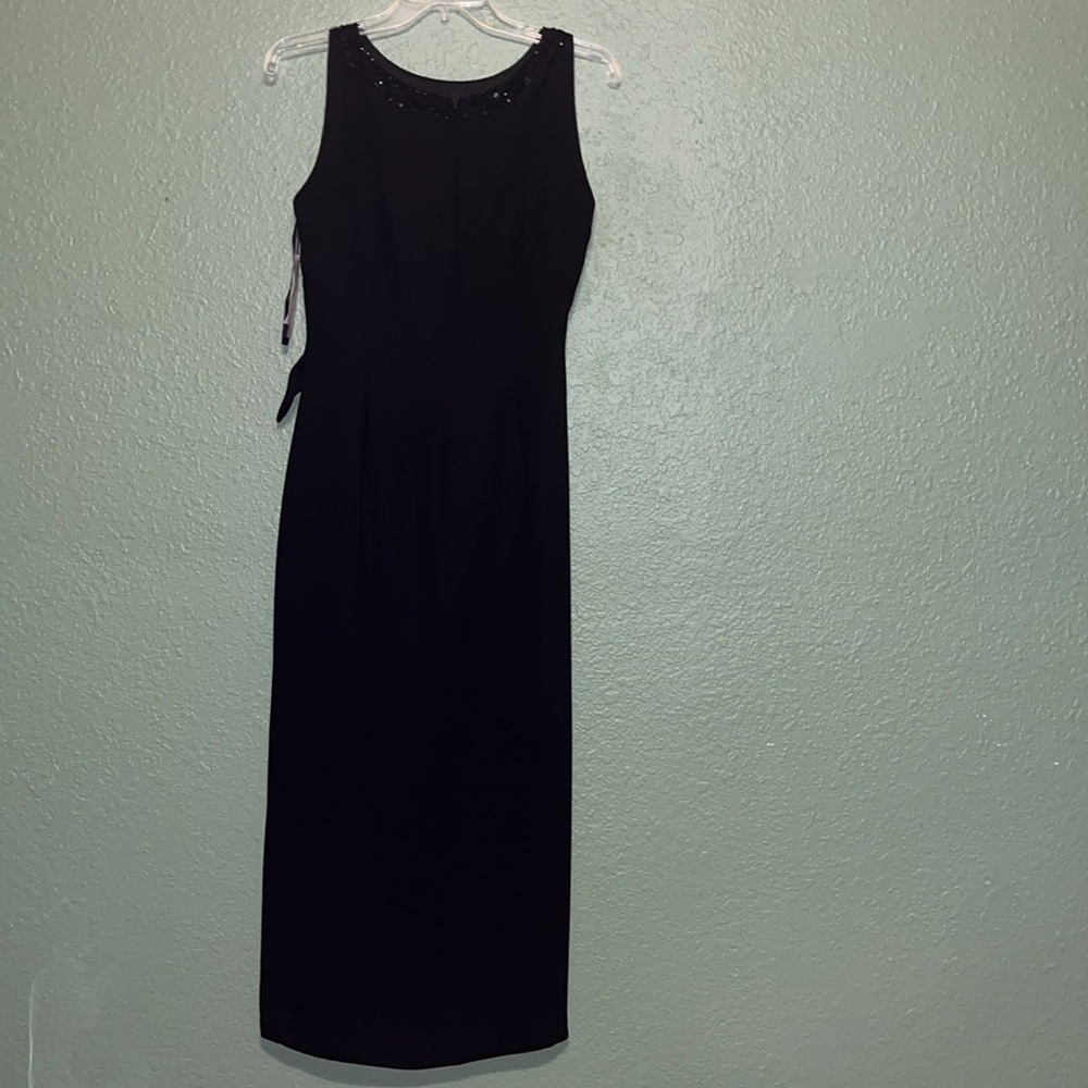 New Elegant Semi formal black dress • sleeveless beaded neckline - Picture 7 of 10